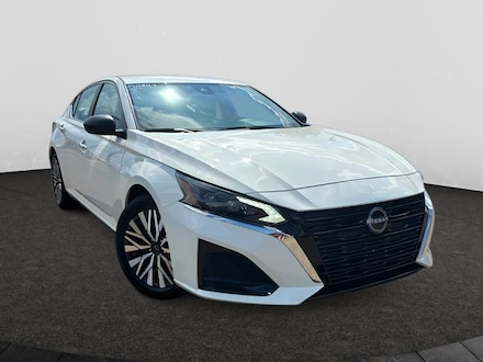 2025 Nissan Altima SV Sedan