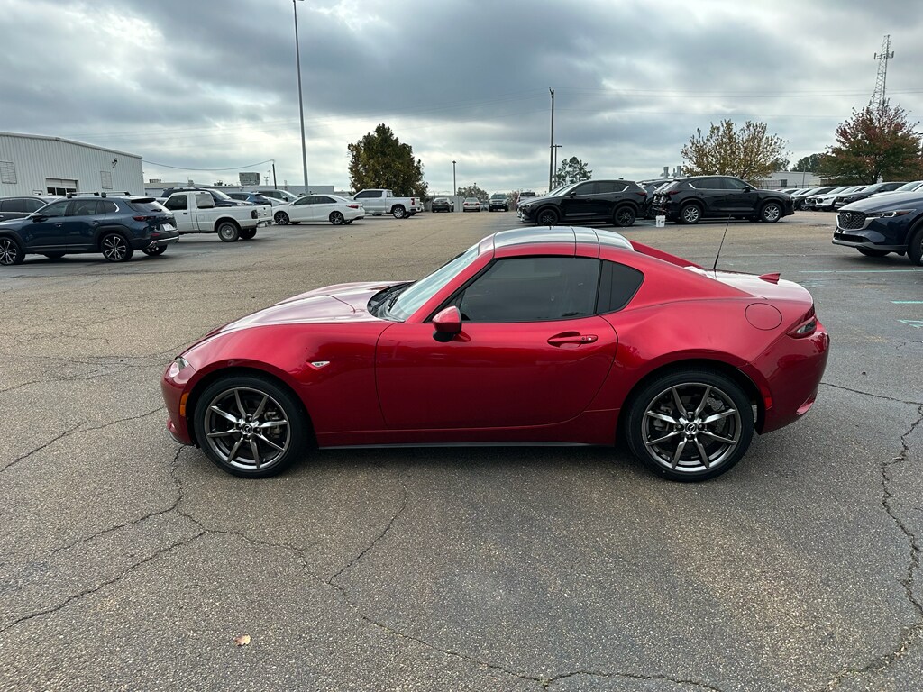 2022 Mazda MX-5 Miata Miata RF Grand Touring photo 2