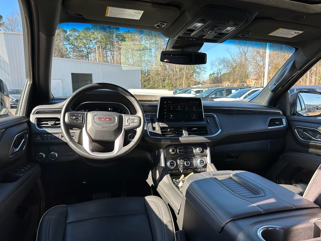 2023 GMC Yukon SLT - Photo 12