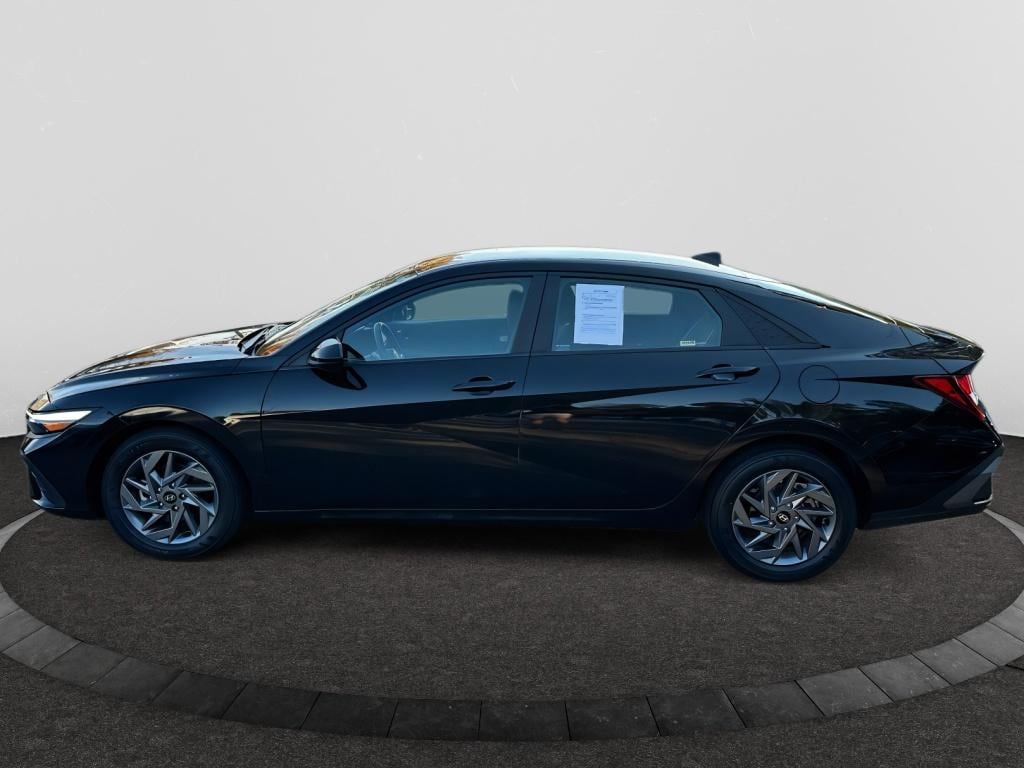 Used 2024 Hyundai Elantra SEL Sedan