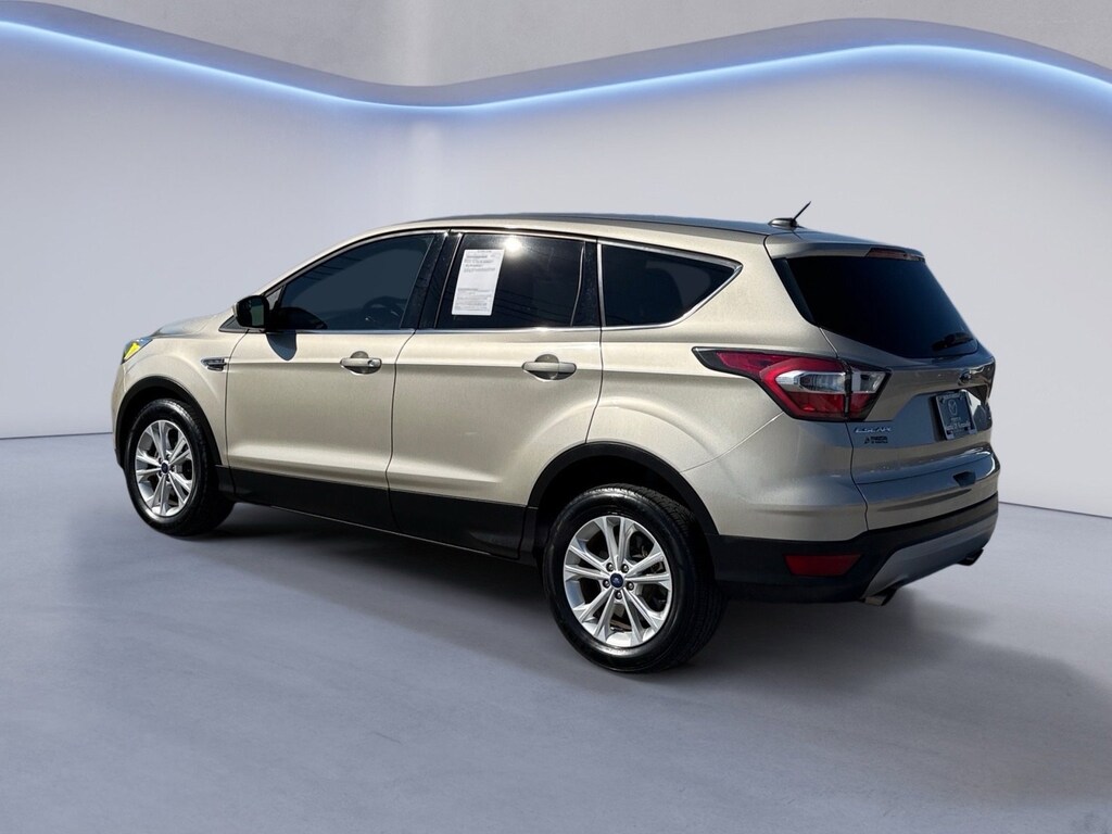 Used 2017 Ford Escape SE SE FWD