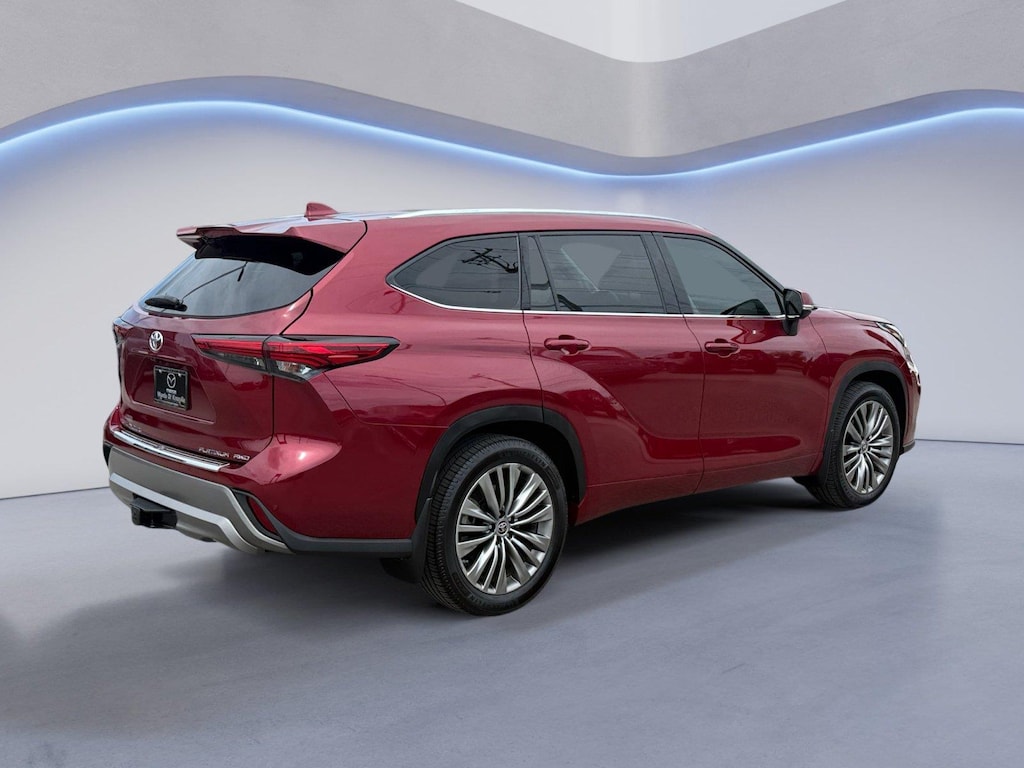 Used 2022 Toyota Highlander Platinum SUV