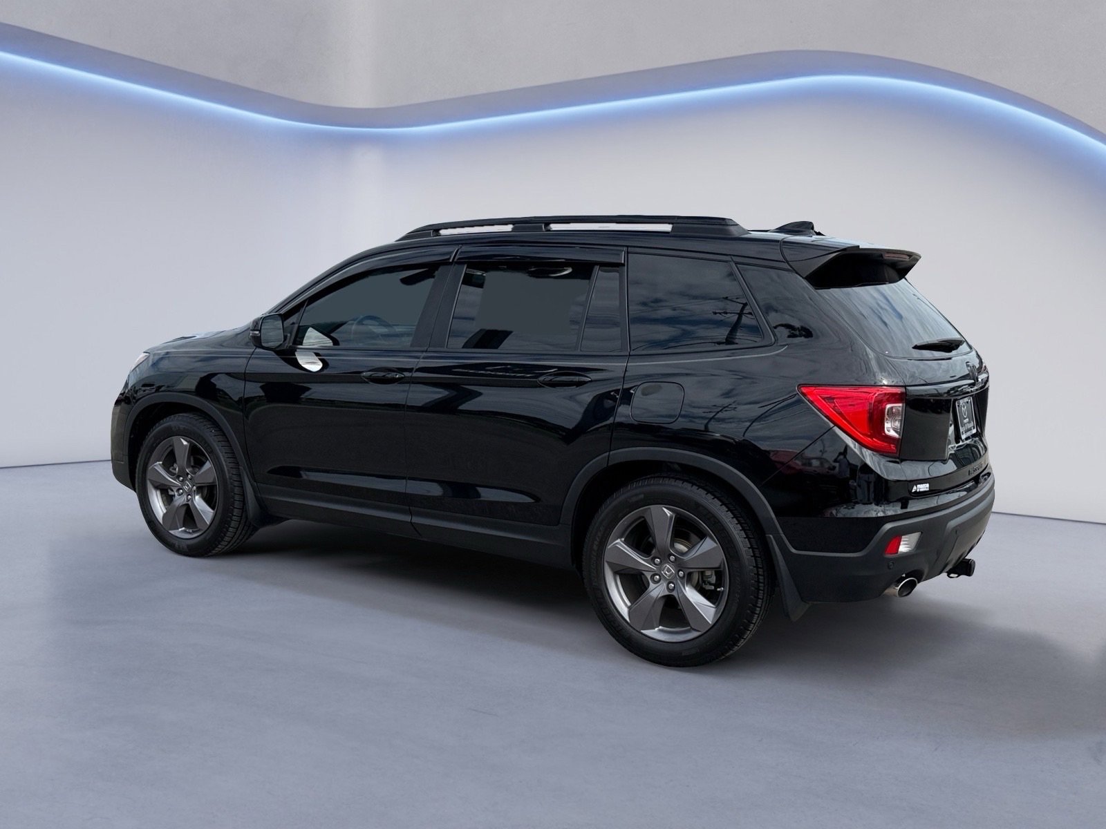 2020 Honda Passport Touring photo 2