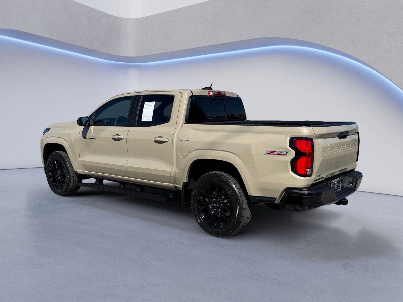 2024 Chevrolet Colorado Z71 photo 3