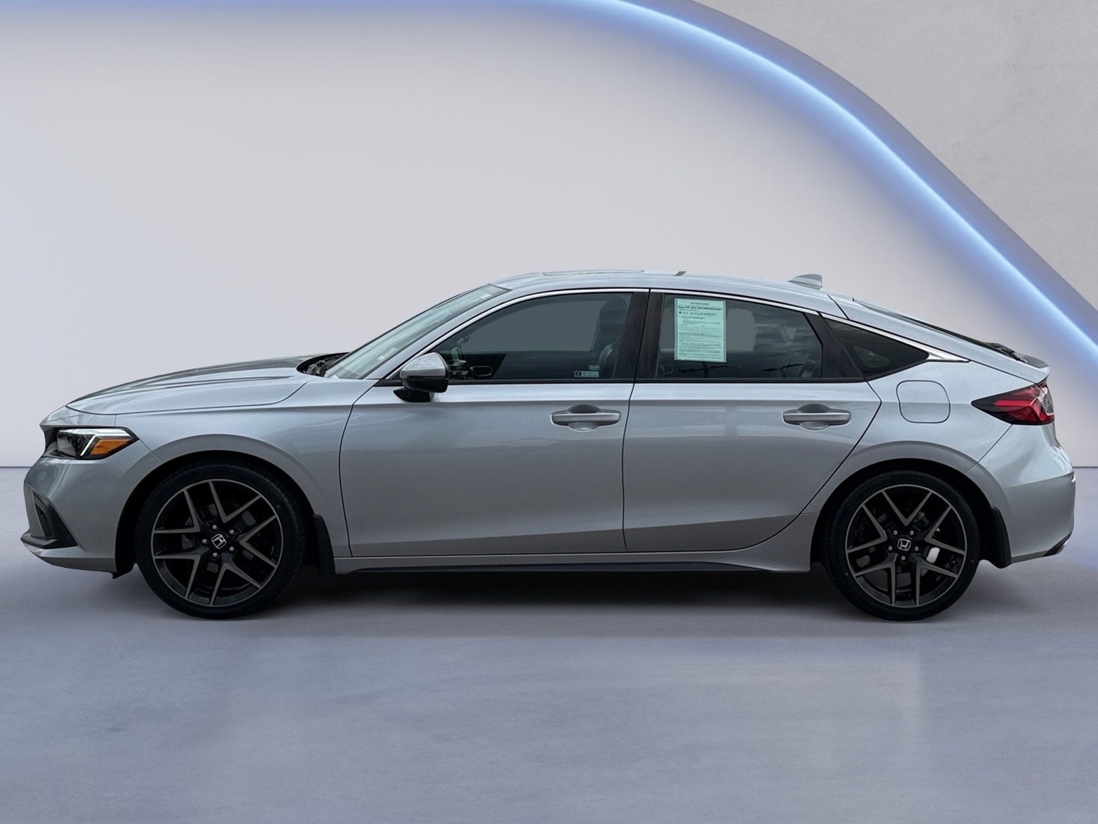 2022 Honda Civic Hatchback Sport Touring photo 2
