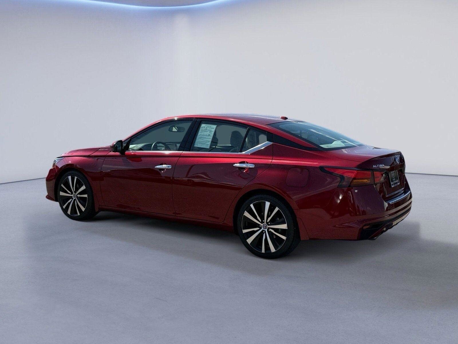 2020 Nissan Altima Platinum photo 3