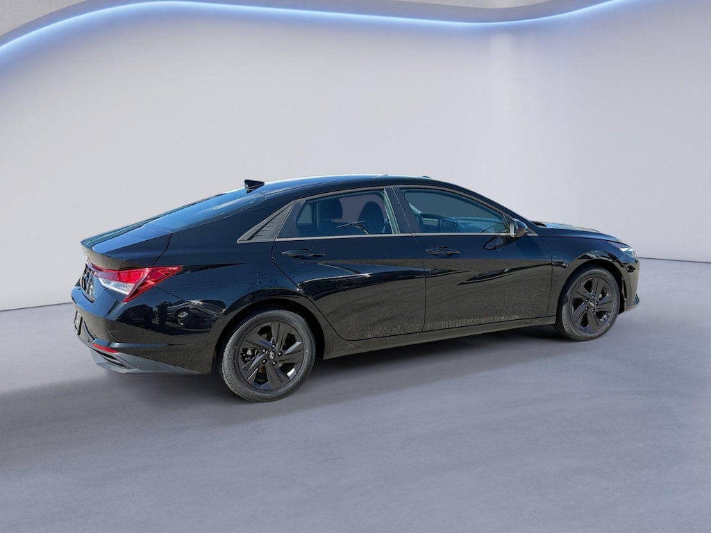 Used 2021 Hyundai Elantra SEL Sedan