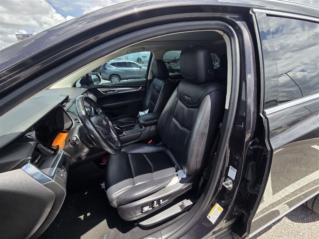Used 2018 Cadillac XT5 Premium Luxury FWD SUV
