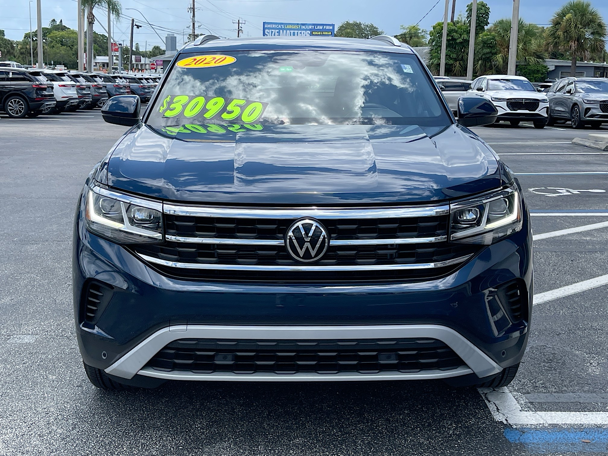 Used 2022 Volkswagen Atlas Cross Sport SE w/Tech with VIN 1V2JE2CA3NC221618 for sale in Sarasota, FL