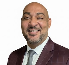 Staff member Jose Ortiz from ID_f207327edf31