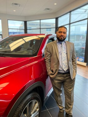 Staff member William Perez from ID_155c4bb46268