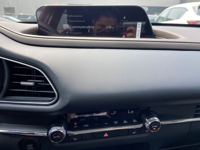 2025 Mazda CX-30 Premium - Photo 18