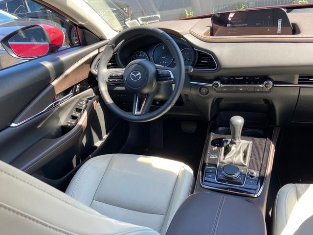 2025 Mazda CX-30 Premium - Photo 12
