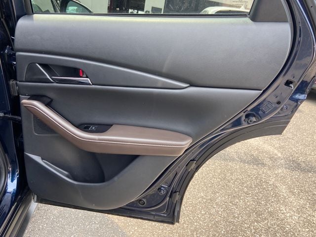 2025 Mazda CX-30 Premium - Photo 28