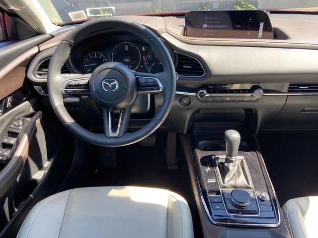 2025 Mazda CX-30 Premium - Photo 11