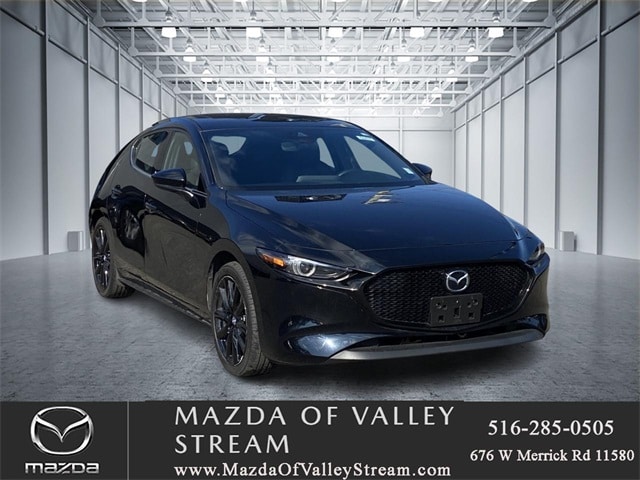 2023 Mazda Mazda3 Premium's photo