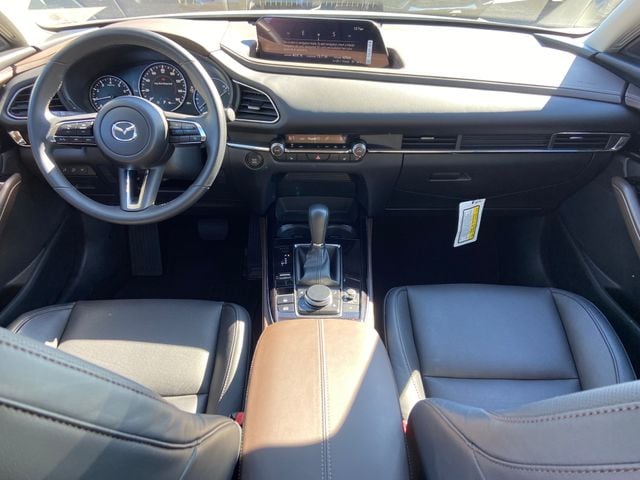 2025 Mazda CX-30 Premium - Photo 10