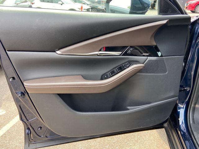 2025 Mazda CX-30 Premium - Photo 23