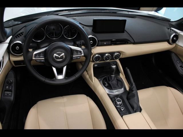 2026 Mazda MX-5 GT - Photo 8