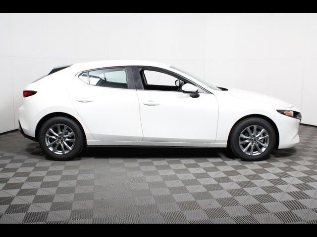 2026 Mazda Mazda3 S - Photo 8