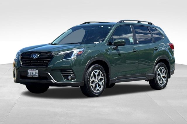 2023 Subaru Forester Premium photo 3