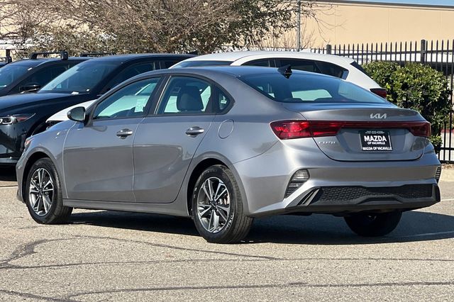 2024 Kia Forte LXS photo 5