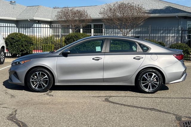 2024 Kia Forte LXS photo 6