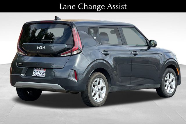 2023 Kia Soul LX photo 4