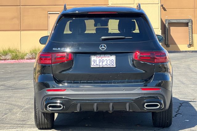 2024 Mercedes-Benz GLB GLB 250 photo 4