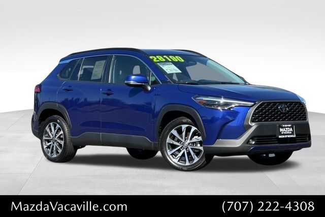 2023 Toyota Corolla Cross XLE's photo