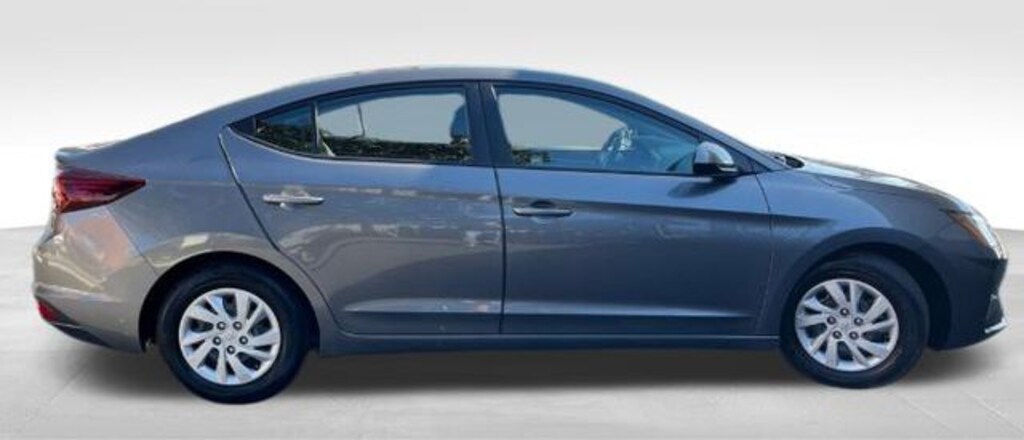 Used 2020 Hyundai Elantra SE Sedan