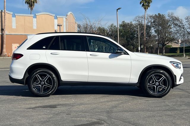 2022 Mercedes-Benz GLC GLC 300 photo 2