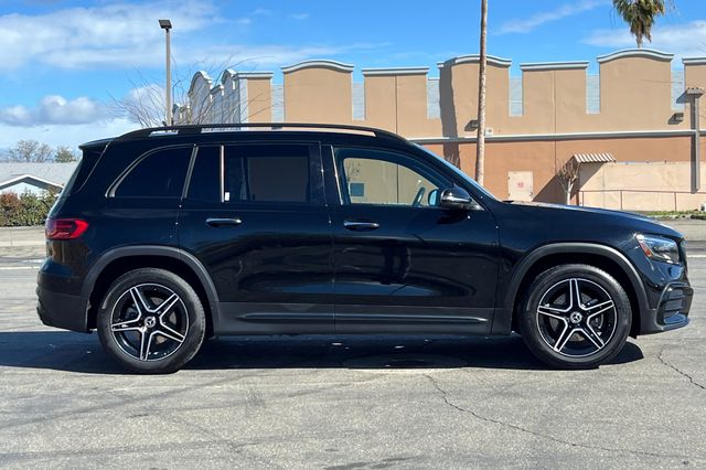 2024 Mercedes-Benz GLB GLB 250 photo 2