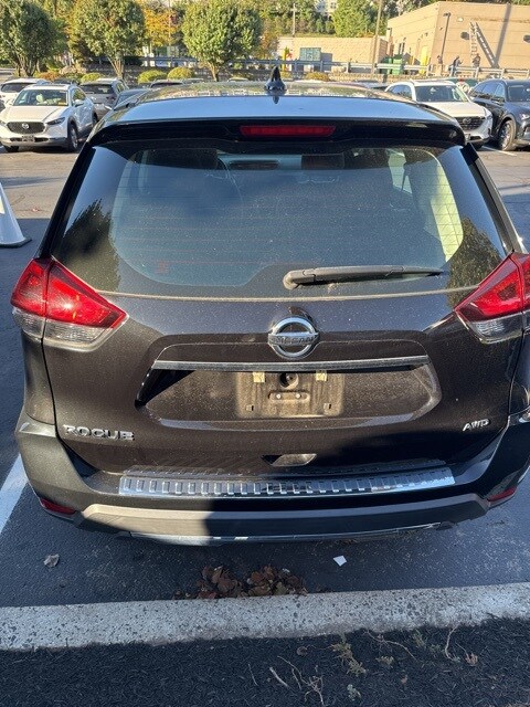 2019 Nissan Rogue S photo 3