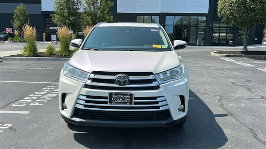 Used 2017 Toyota Highlander XLE SUV