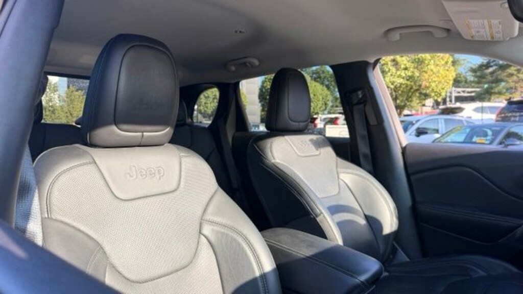 Used 2021 Jeep Cherokee Latitude Lux SUV