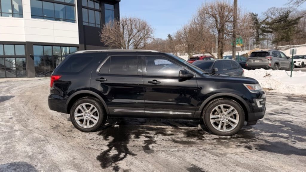 Used 2016 Ford Explorer XLT SUV
