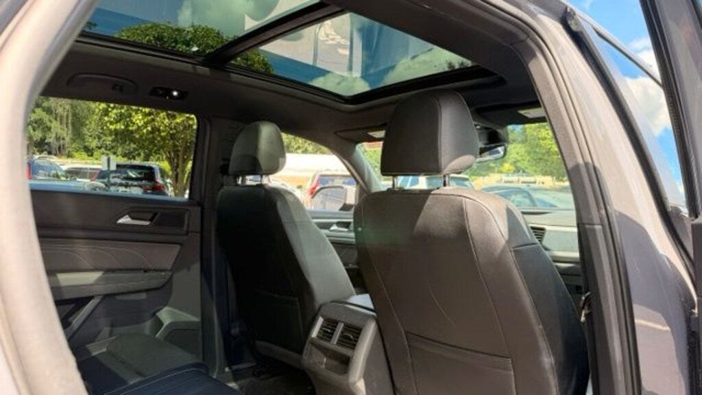 Used 2022 Volkswagen Atlas Cross Sport 2.0T SEL R-Line SUV