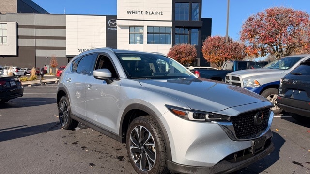 2023 Mazda CX-5 S Premium package's photo