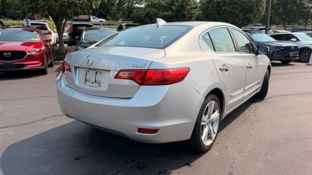 Used 2015 Acura ILX 2.0L Sedan