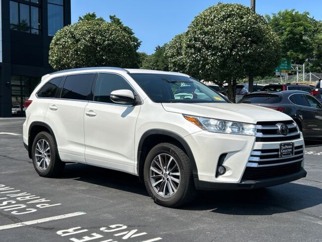 2017 Toyota Highlander XLE SUV
