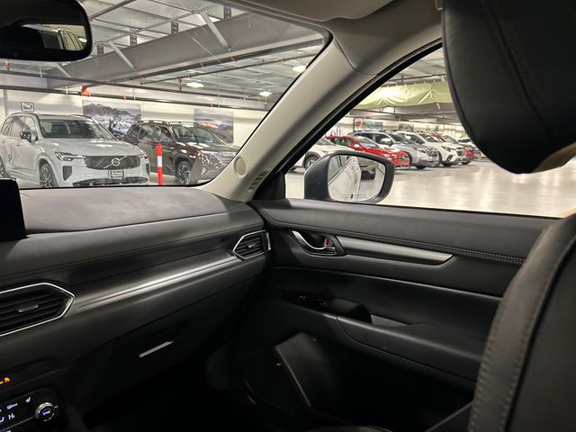 2023 Mazda CX-5 S Preferred package - Photo 24