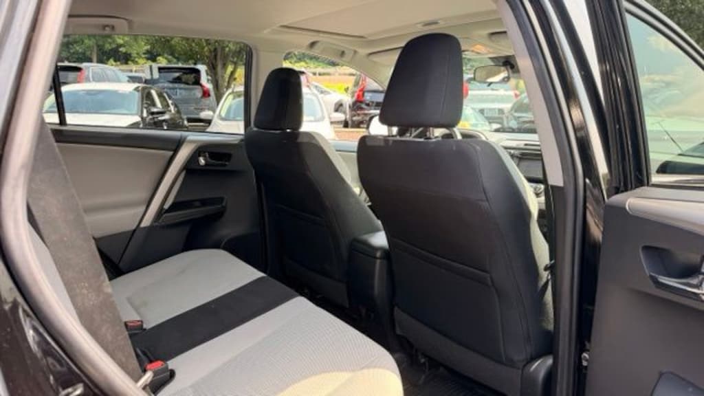 Used 2018 Toyota RAV4 XLE SUV