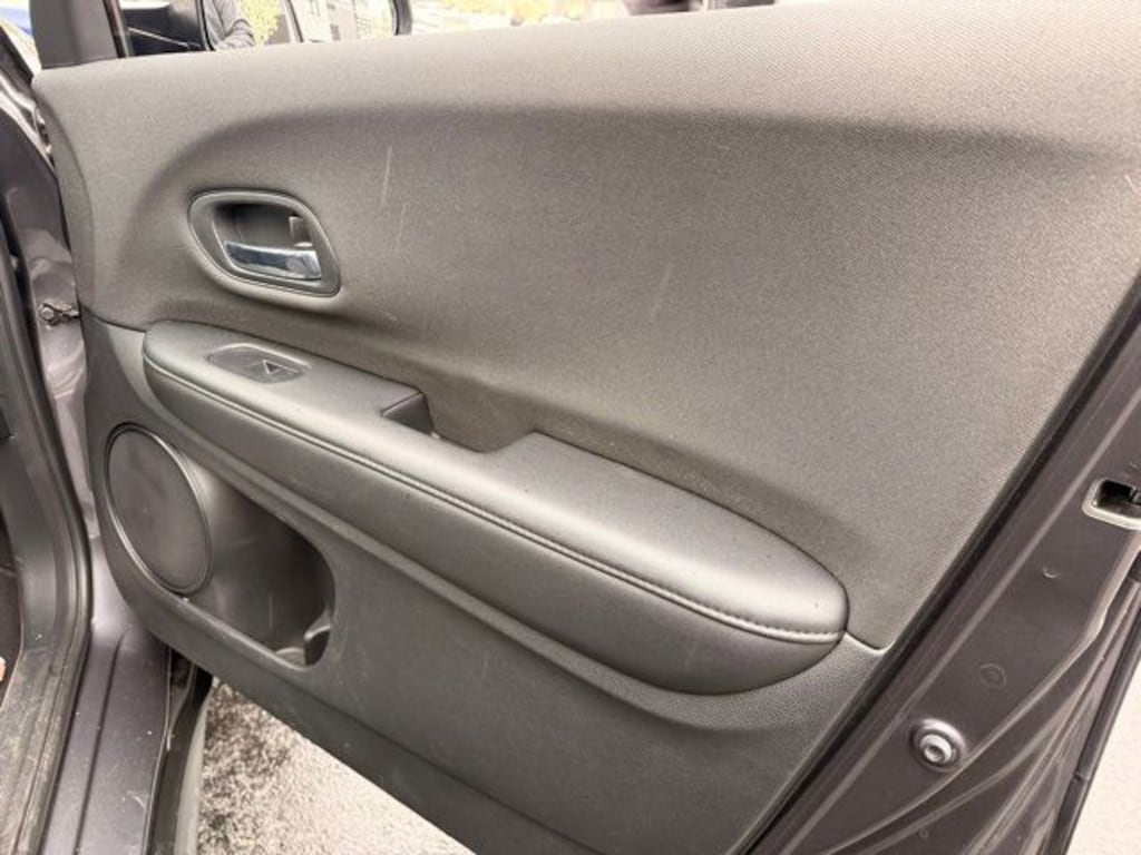 Used 2021 Honda HR-V LX SUV