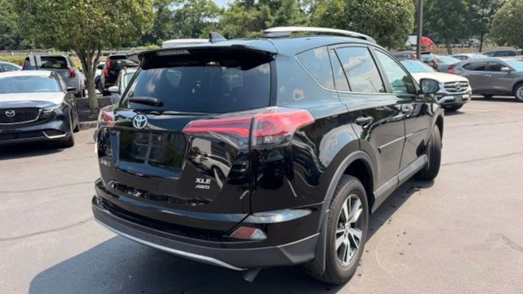 Used 2018 Toyota RAV4 XLE SUV