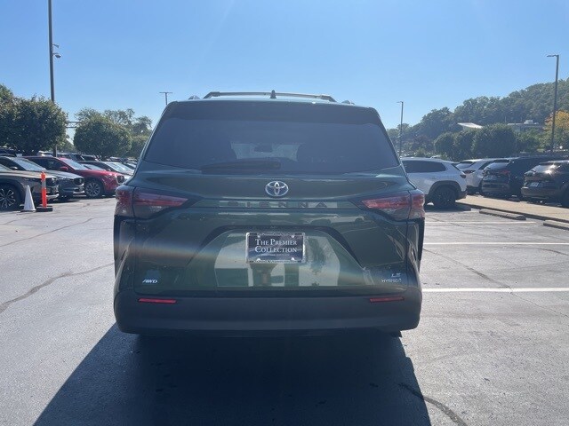 2022 Toyota Sienna LE photo 4