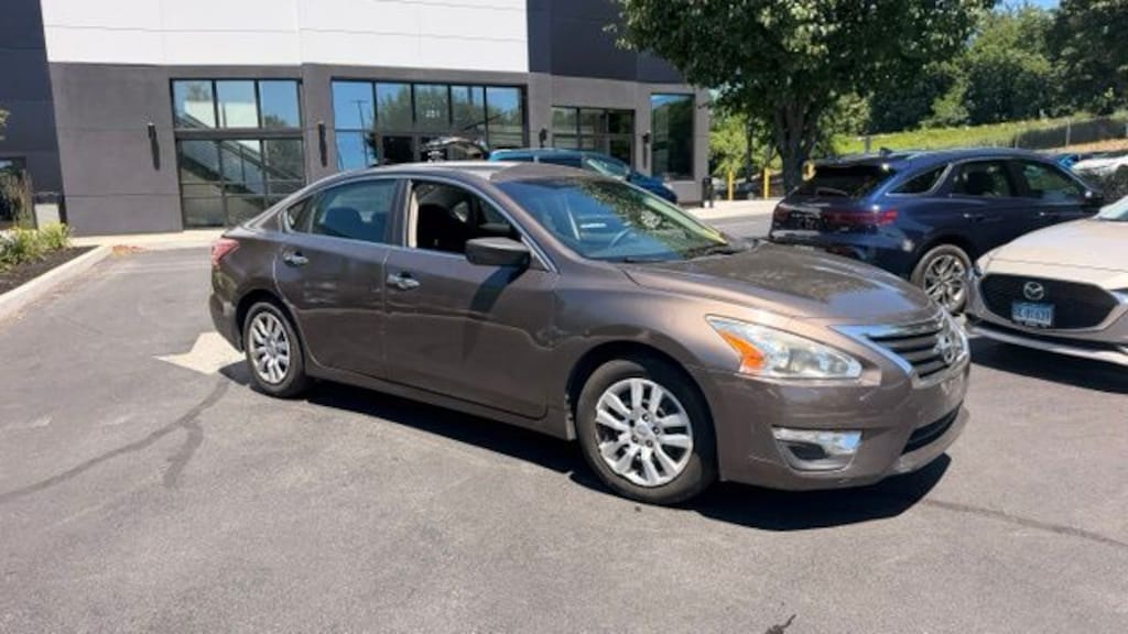 Used 2013 Nissan Altima 2.5 S Sedan