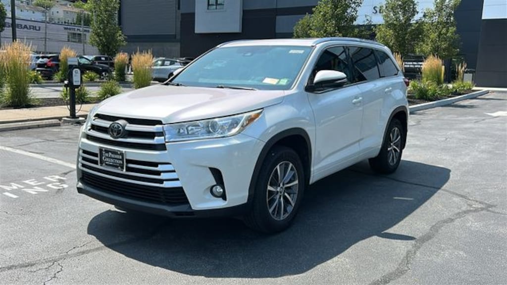 Used 2017 Toyota Highlander XLE SUV