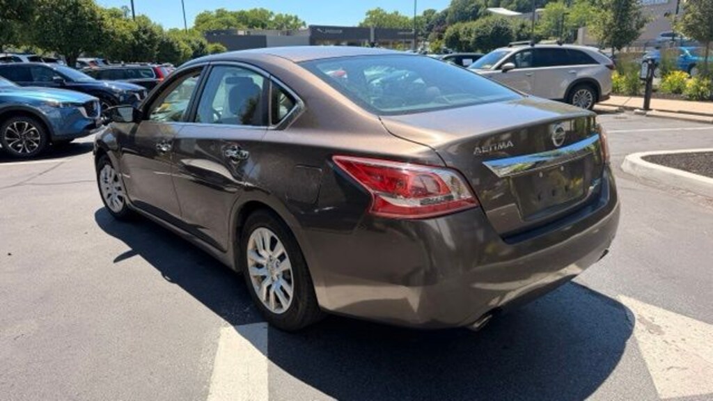 Used 2013 Nissan Altima 2.5 S Sedan