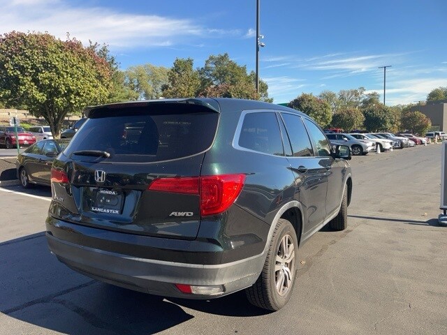 2017 Honda Pilot EX photo 3